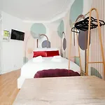 Cozy Studio In Voltaire - V
